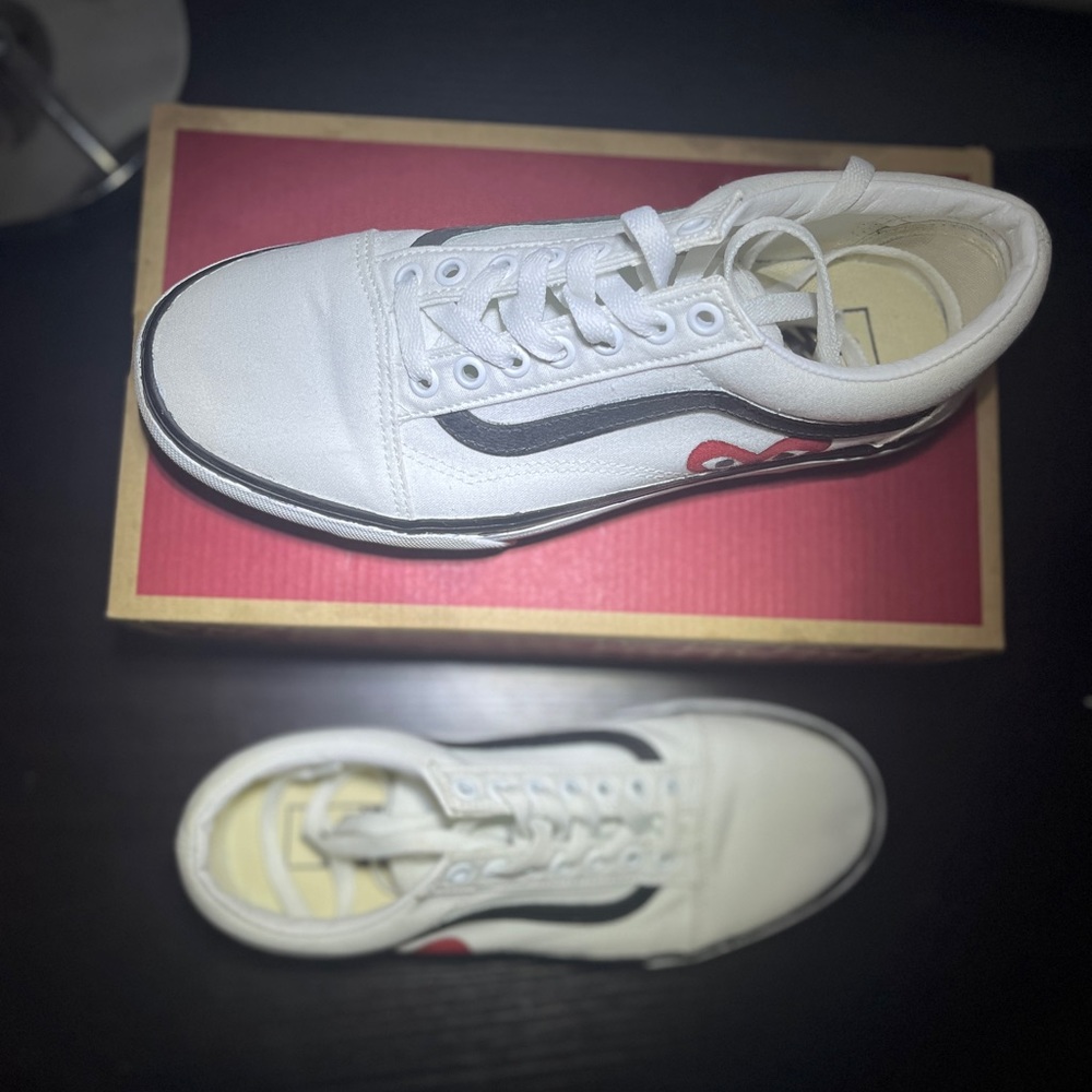 Custom Old Skool Vans ( Comme Des Garçons Play ) - Picture 4 of 5